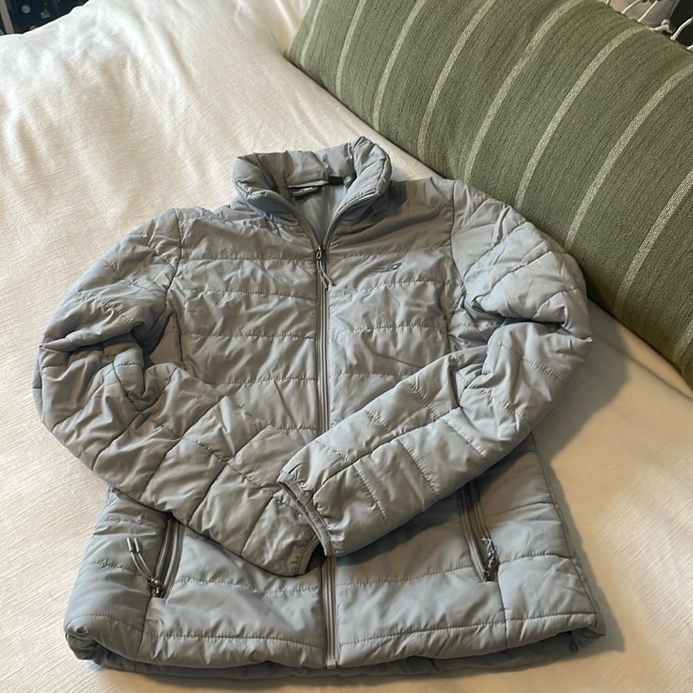 New balance light weight puffer - Size M